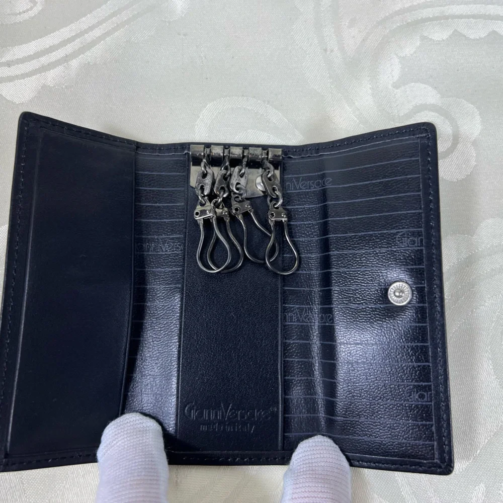 Versace six key